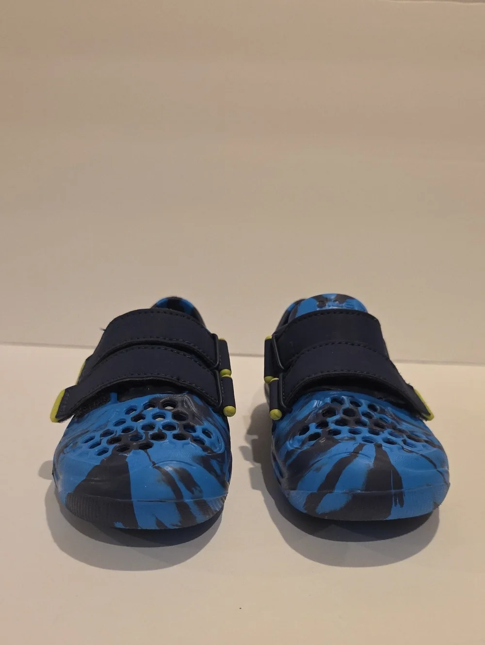 Plae Kids Blue Breathable Water Shoes with Hook & Loop Straps Size 12 Eu 29